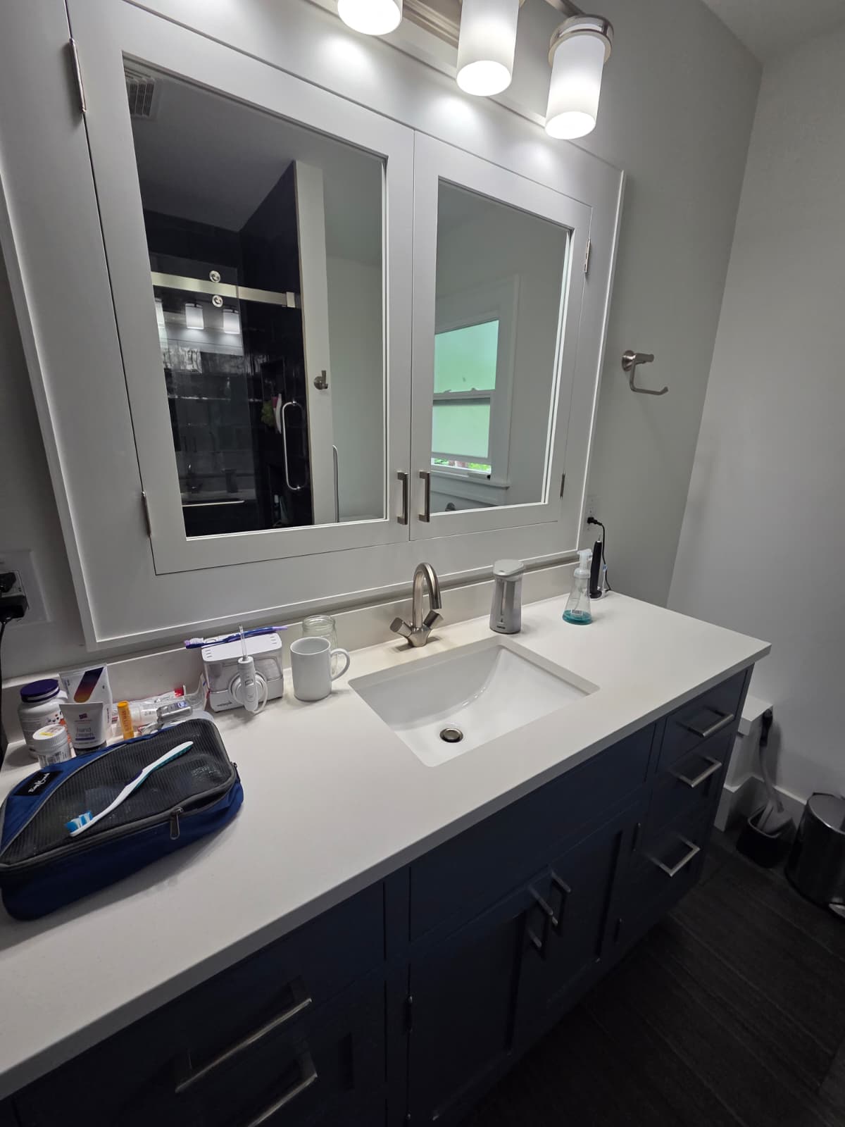 Spotless bathroom vanity after Serve cleaning