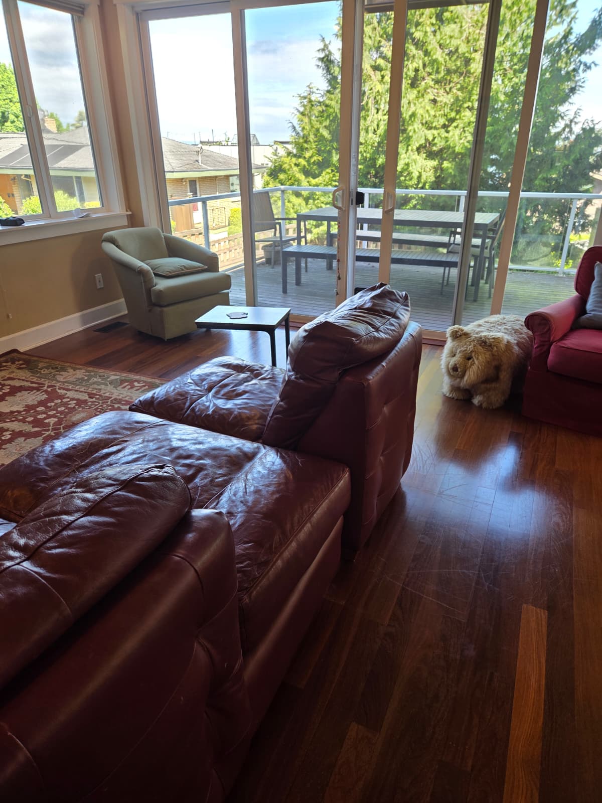 Tidy living room after Serve cleaning